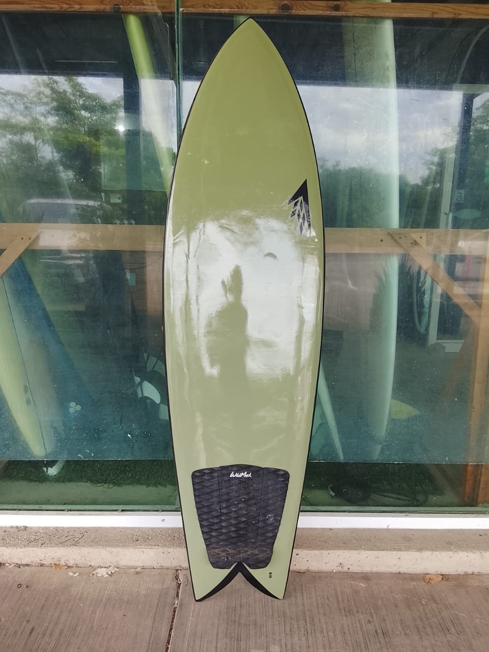 Front image