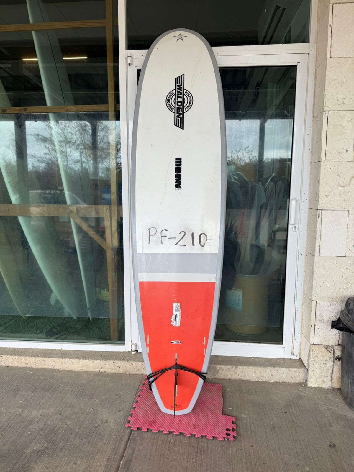 PF 210 - Back